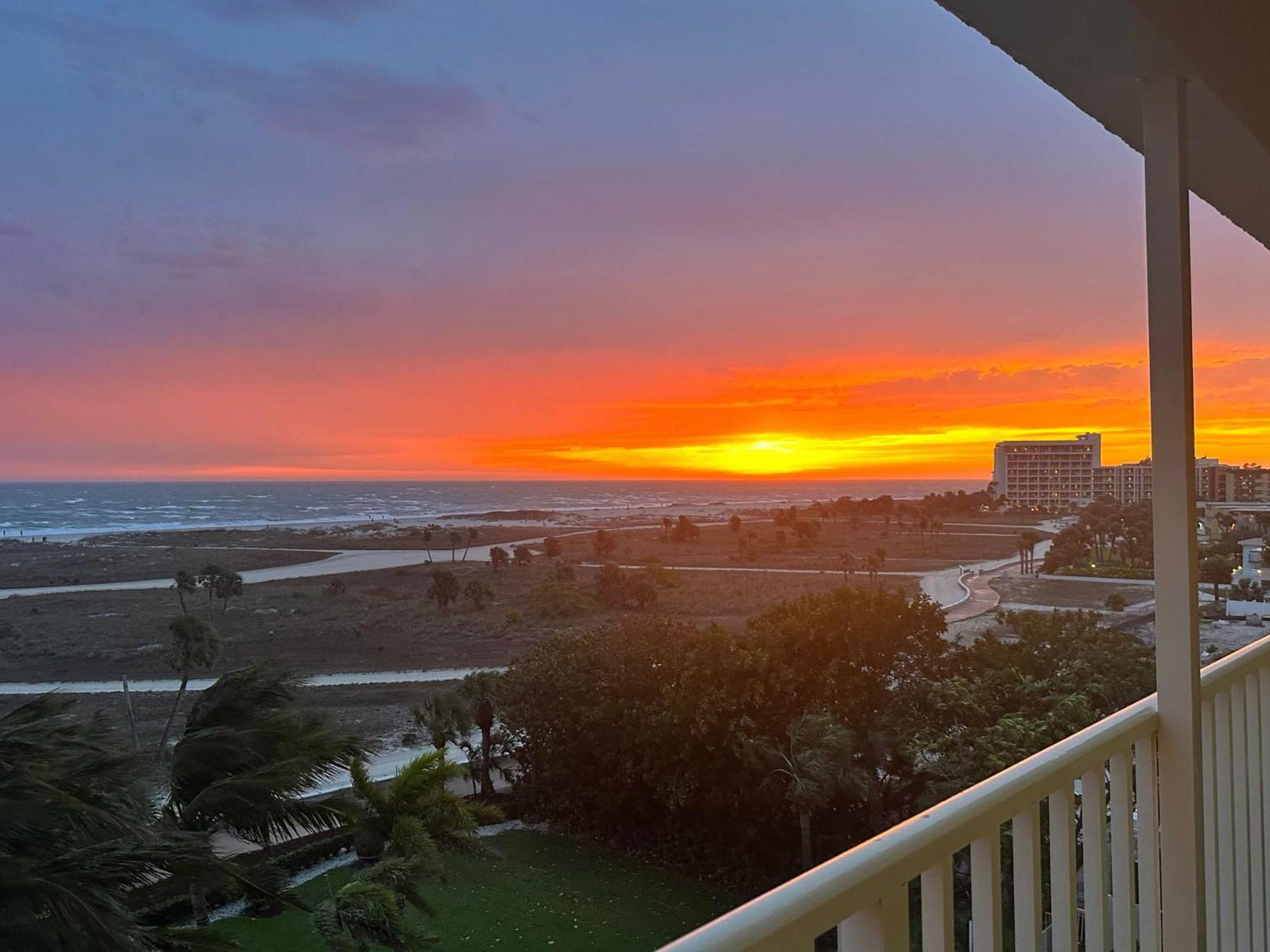 South Beach Condo Hotel By Travel Resort Services, Inc. St. Pete Beach Esterno foto
