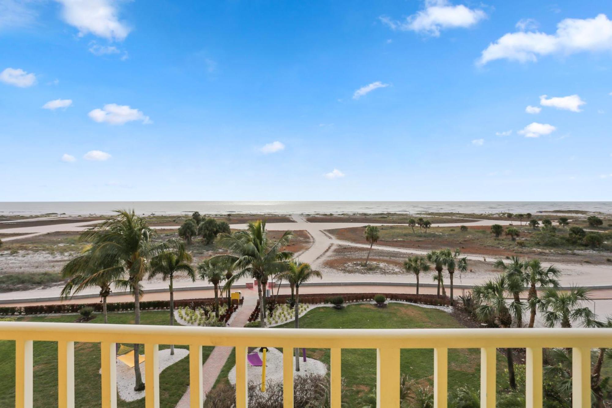 South Beach Condo Hotel By Travel Resort Services, Inc. St. Pete Beach Esterno foto