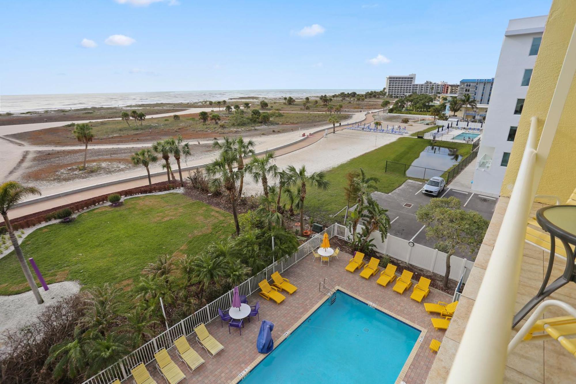 South Beach Condo Hotel By Travel Resort Services, Inc. St. Pete Beach Esterno foto