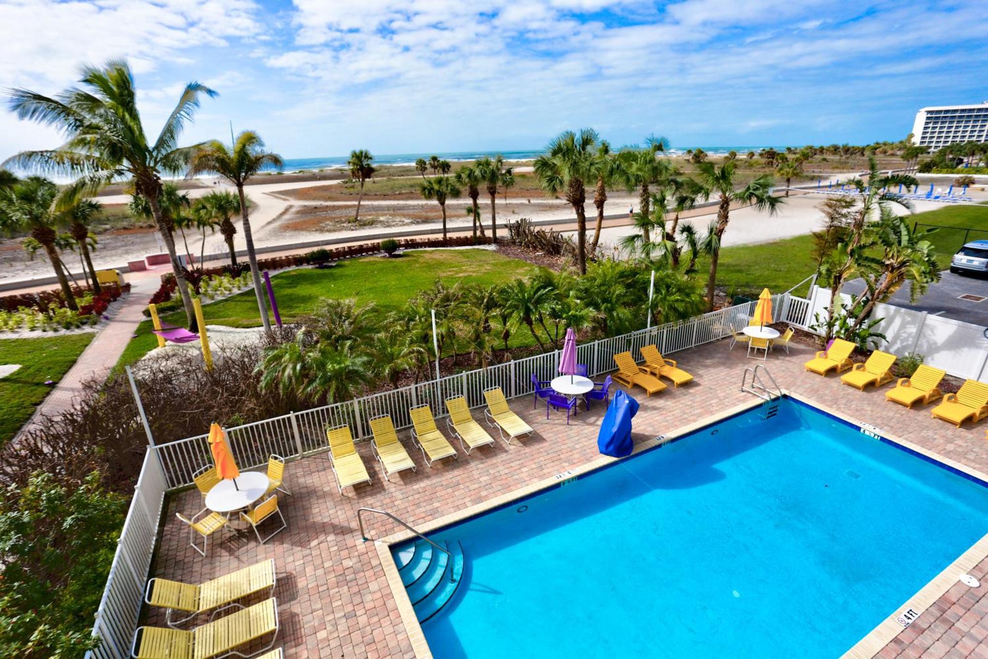 South Beach Condo Hotel By Travel Resort Services, Inc. St. Pete Beach Esterno foto